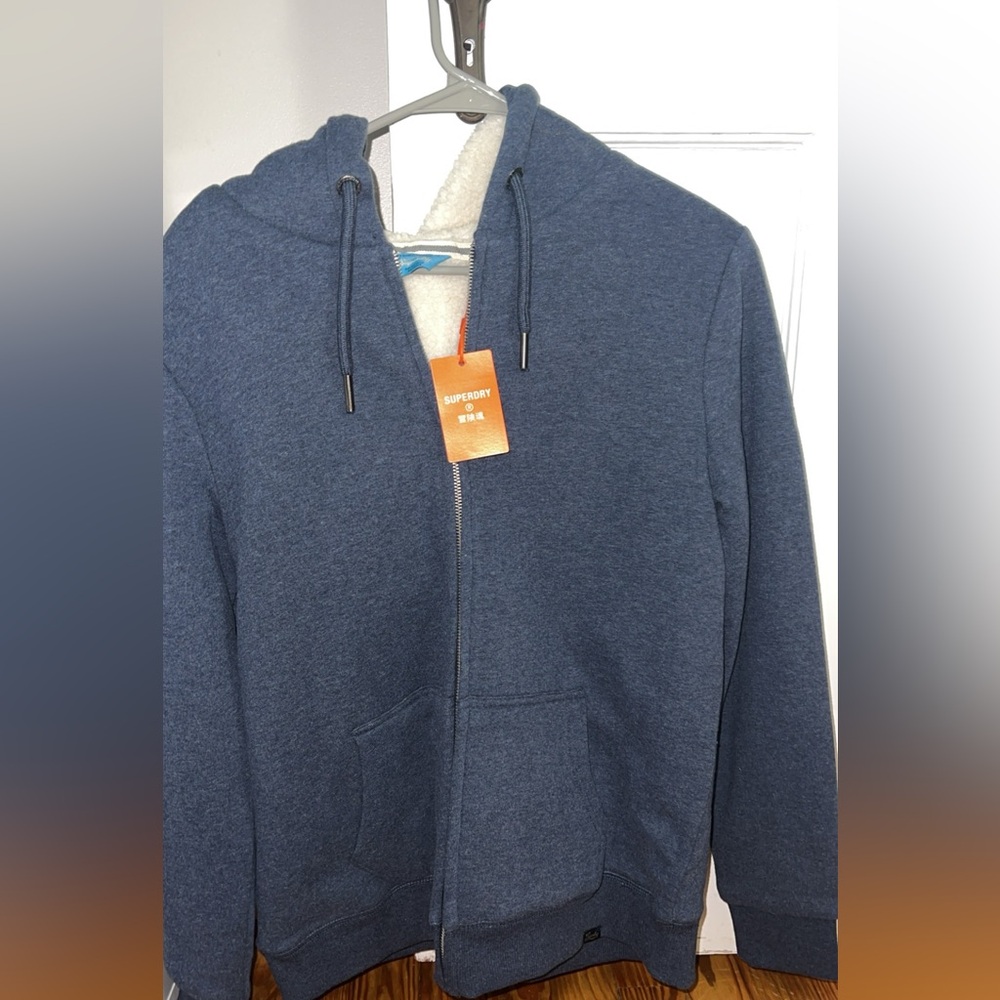 Women’s sweatshirt